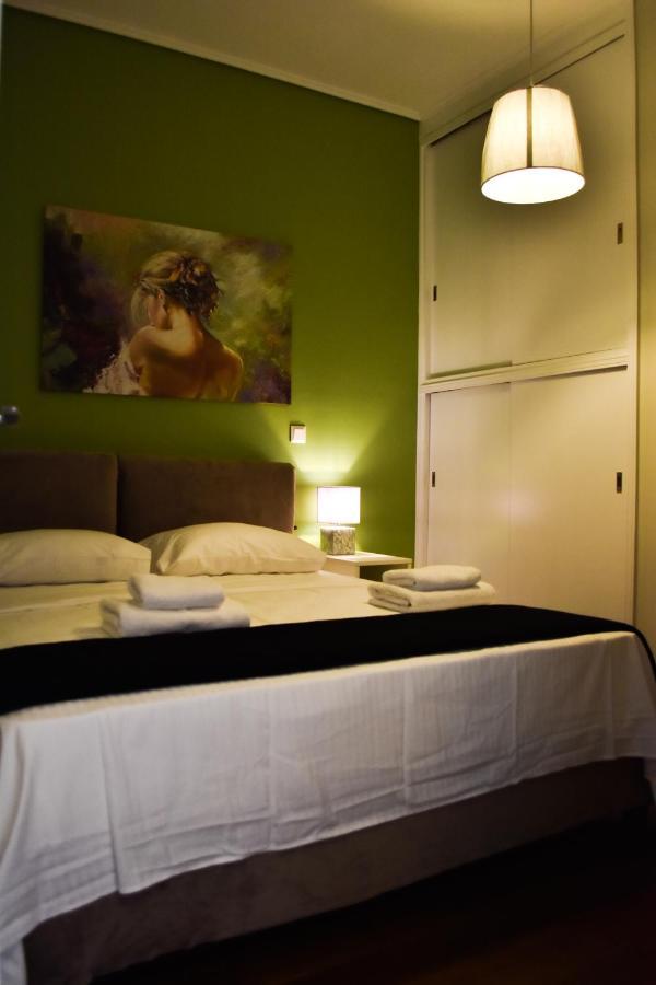 Βright Walled Designed Apt In Glyfada Center Ateny Zewnętrze zdjęcie