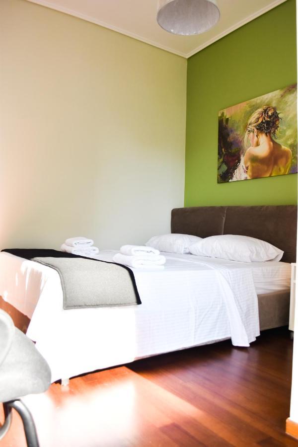Βright Walled Designed Apt In Glyfada Center Ateny Zewnętrze zdjęcie
