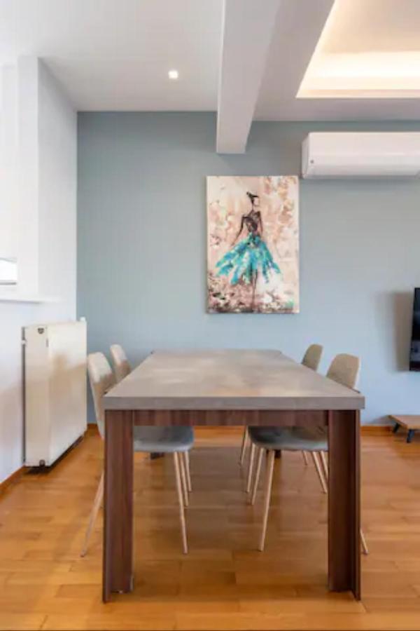 Βright Walled Designed Apt In Glyfada Center Ateny Zewnętrze zdjęcie