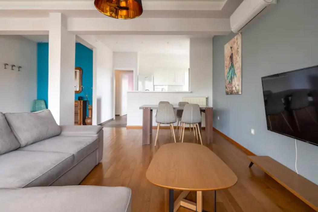 Βright Walled Designed Apt In Glyfada Center Ateny Zewnętrze zdjęcie