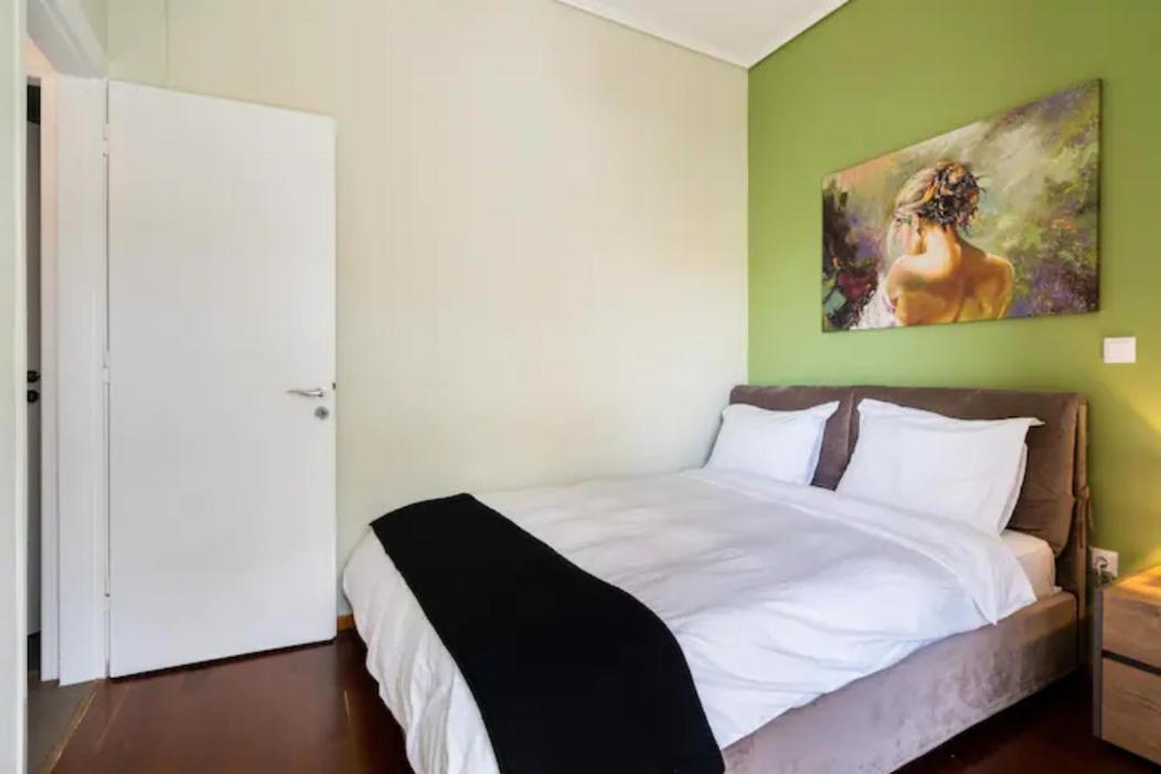 Βright Walled Designed Apt In Glyfada Center Ateny Zewnętrze zdjęcie
